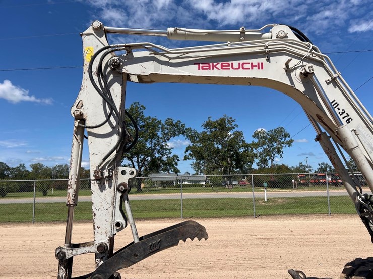 2015-takeuchi-tb290-image-22