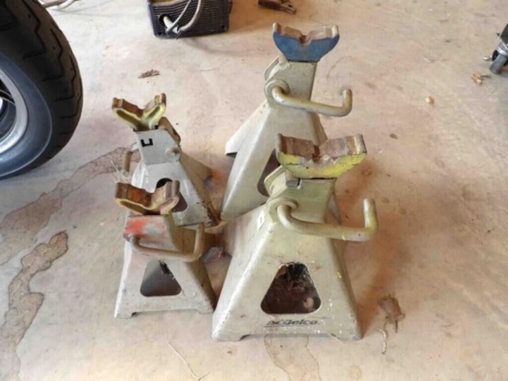 4---jack-stands,-see-description-image-1