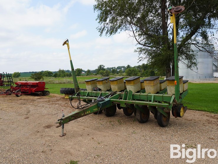 john-deere-7000-image-1