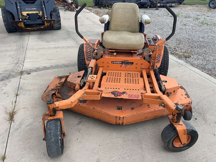 scag-61”-zero-turn-mower-image-10