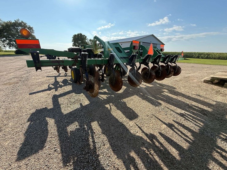john-deere-2700-image-10