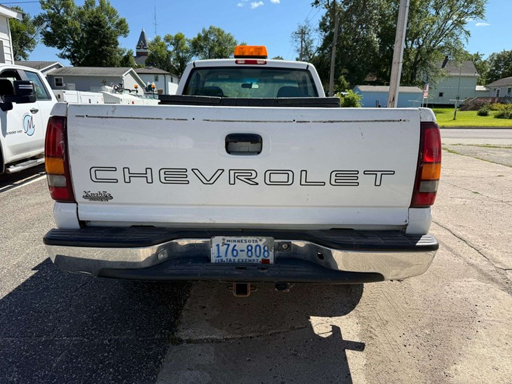 2001-chevrolet-1500-image-3