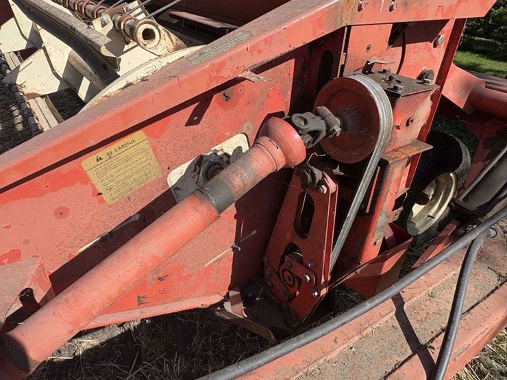 hesston-1090-image-11