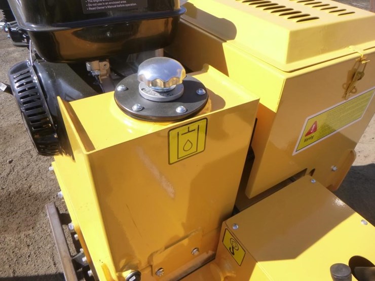 2025-sdlool-sl850-tandem-vibratory-roller-image-11