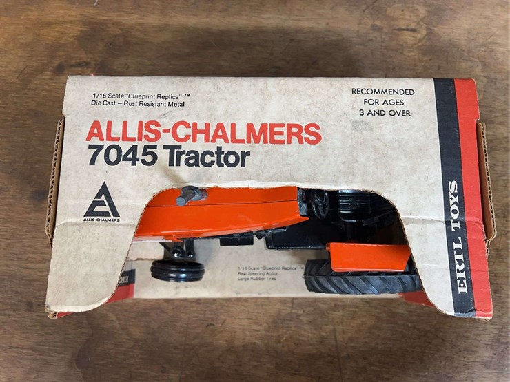 1/16-ac-7045-nib-ertl-image-5