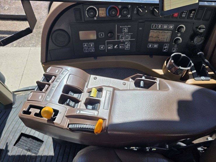 2006-john-deere-8430-image-64
