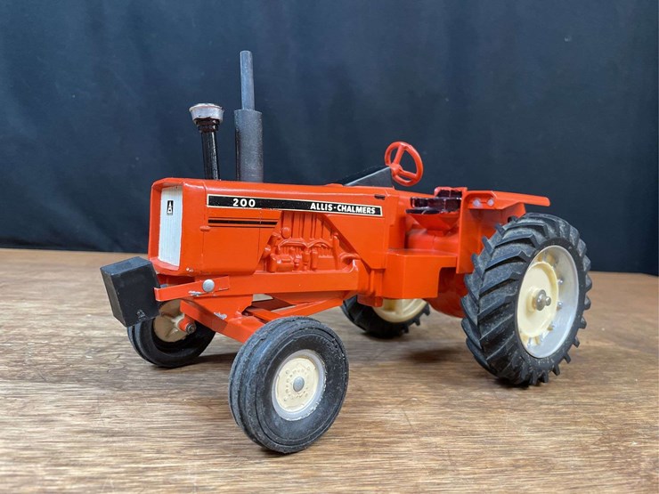 1/16-ac-200-ertl-image-1