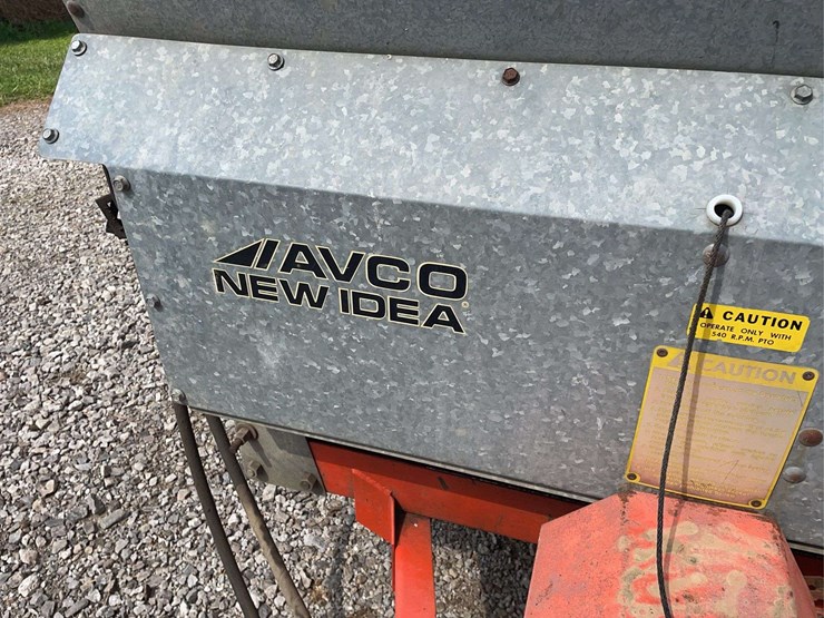avco-new-idea-manure-spreader-image-4
