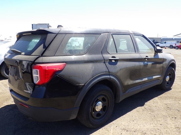 2022-ford-explorer-image-4
