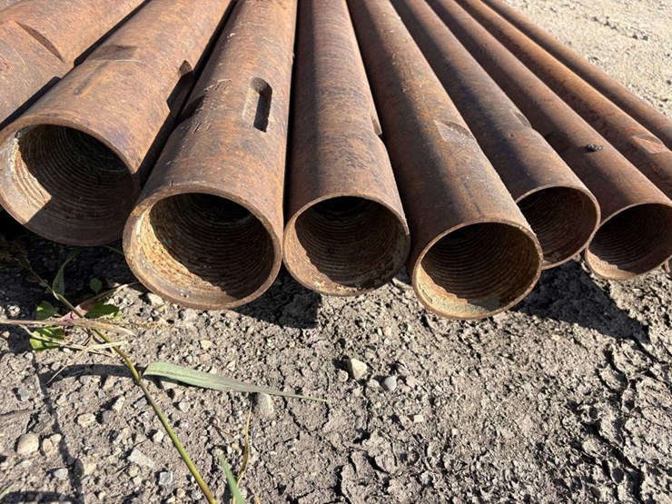 (29)-4-1/2”x20’-well-drilling-pipe-image-3