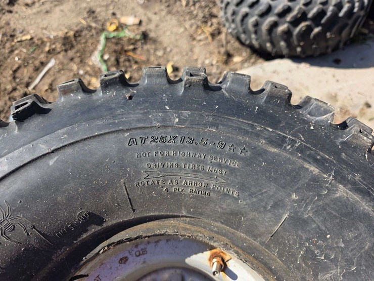 (2)-at25x13.5-9-itp-tires-on-4-bolt-honda-rims,-buying-all-for-one-money-image-3