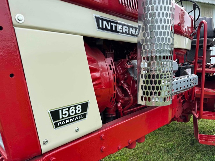 1974-ih-1568-tractor-image-20