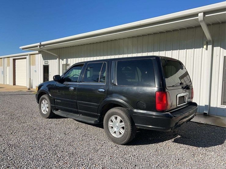 2002-lincoln-navigator-image-4