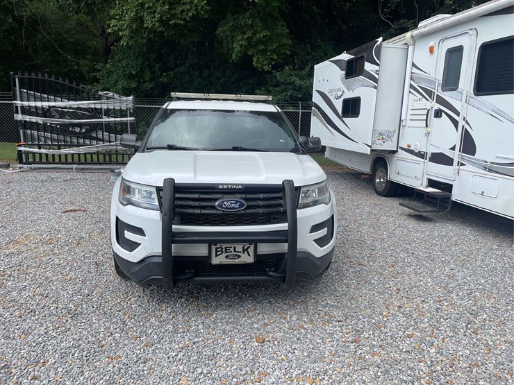 2018-ford-explorer-image-9