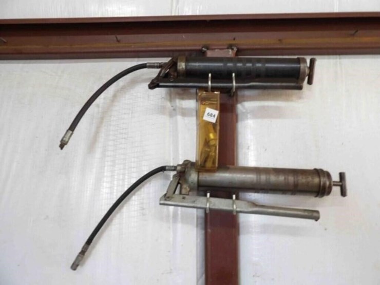 2---grease-guns-image-1