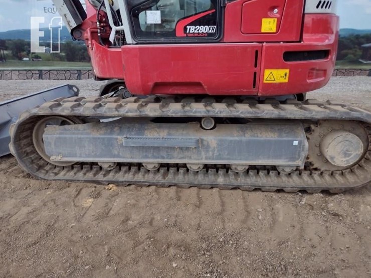 2023-takeuchi-tb280fr-image-27