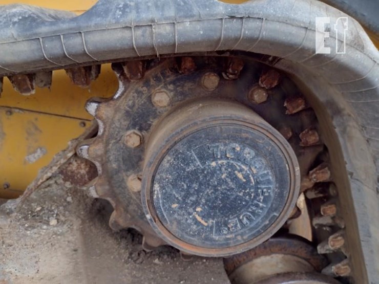 2015-deere-329e-image-20