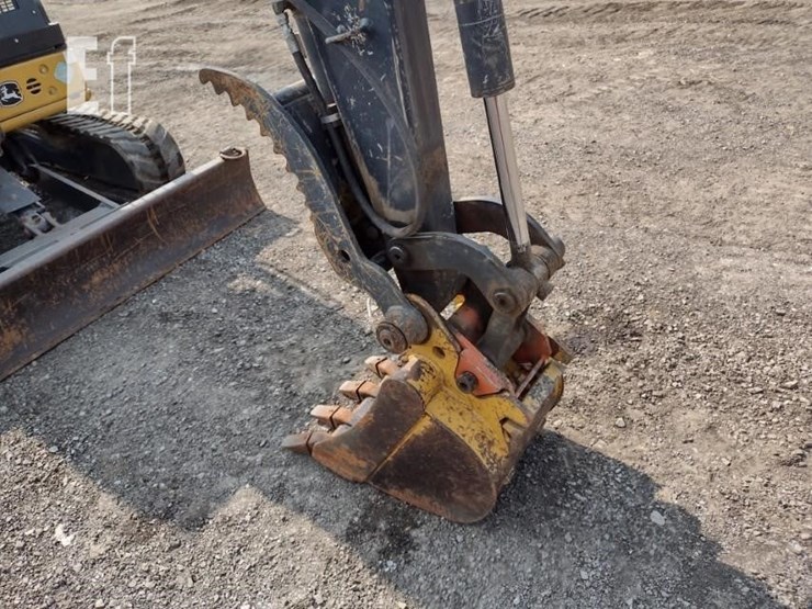 2018-deere-35g-image-17