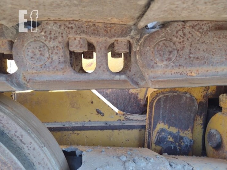 2012-deere-700j-lt-image-26