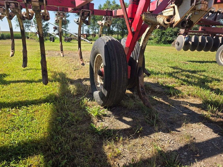 wil-rich-18’-chisel-plow,-all-points-cab-be-flipped,-9.5l-15-tires-on-6-bolt-rims,-does-have-some-we-image-25