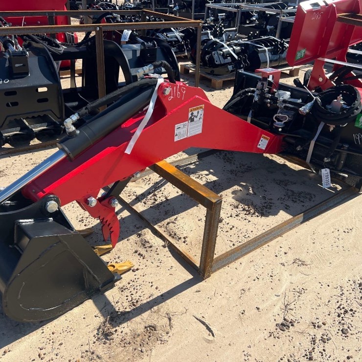 UNUSED RAYTREE RMDB82-82" E-Z DIGGER BACKHOE