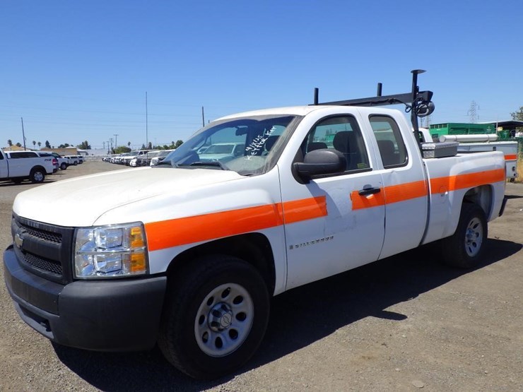 2008-chevrolet-1500-image-2
