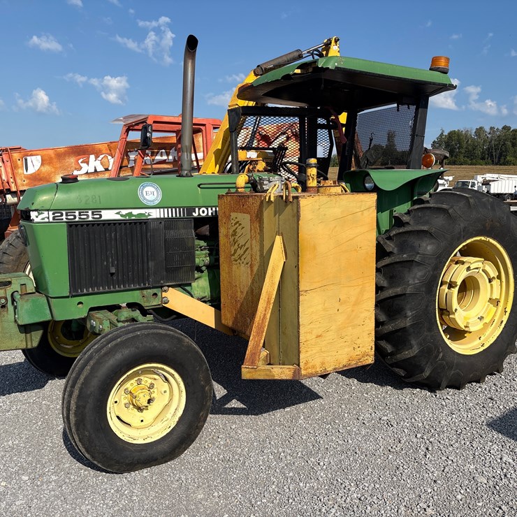 1990 JOHN DEERE 2555