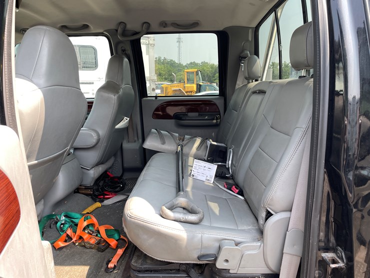 2007-ford-f550-image-33