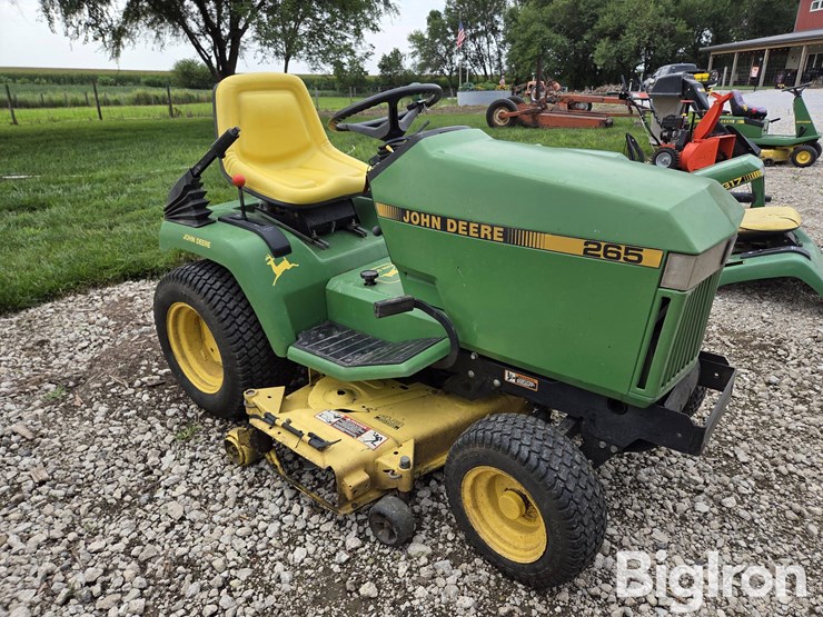 john-deere-265-image-3