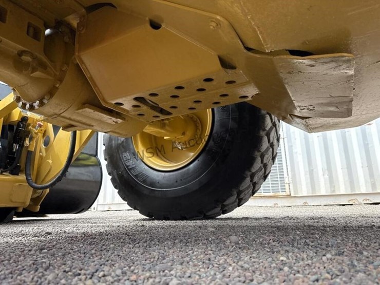 2012-caterpillar-930k-image-45