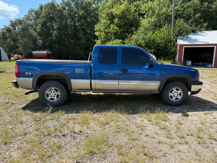 2003-chevrolet-1500-image-8