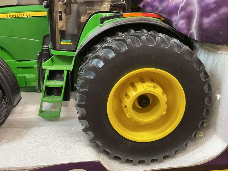 1/16-john-deere-8530-collector-nib-ertl-image-10