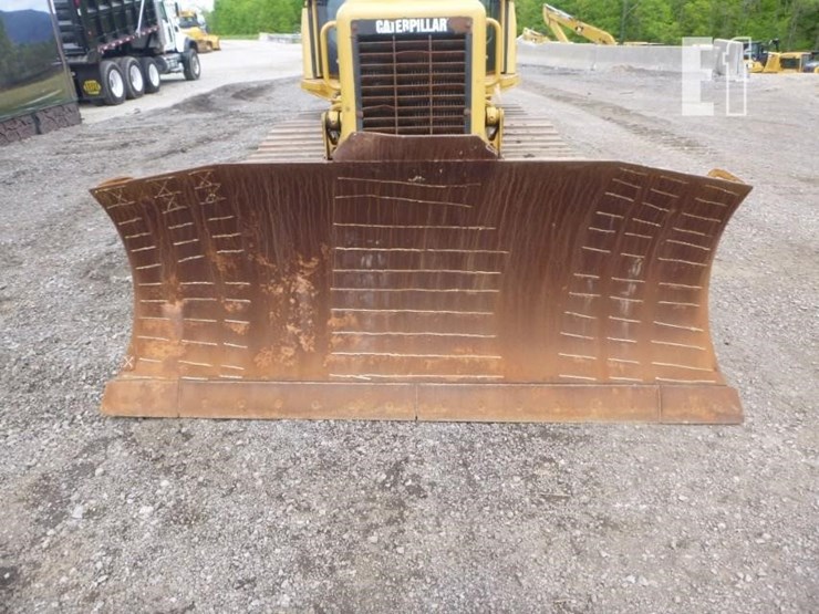 2005-caterpillar-d4g-xl-image-17