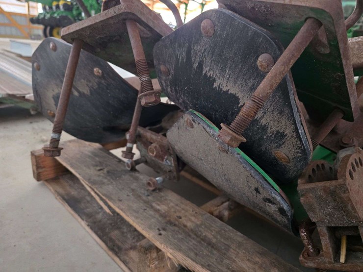 (6)-lankota-stalk-stompers-with-bracket-image-9