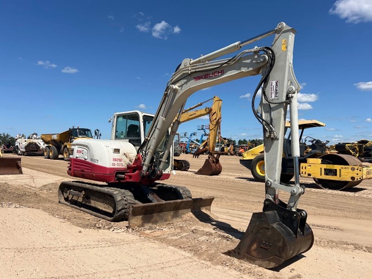 2016-takeuchi-tb290-image-6