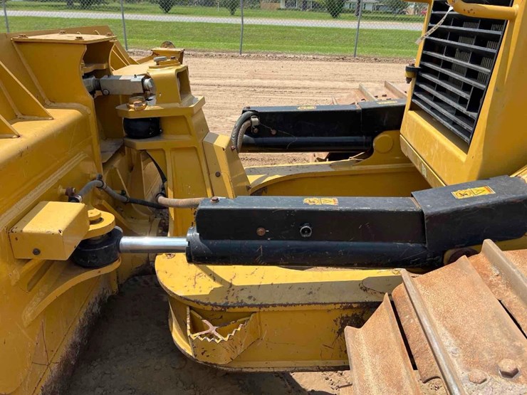 2019-caterpillar-d6n-lgp-image-28