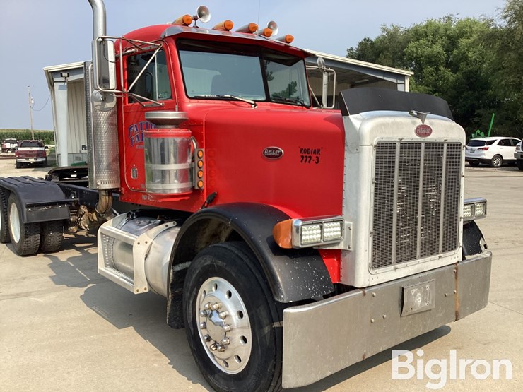 1993-peterbilt-378-image-19
