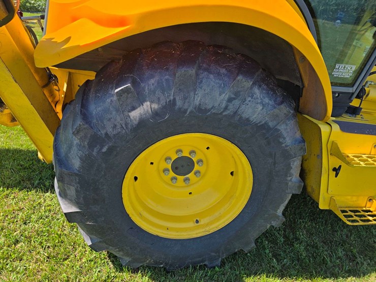 new-holland-lb75-image-19