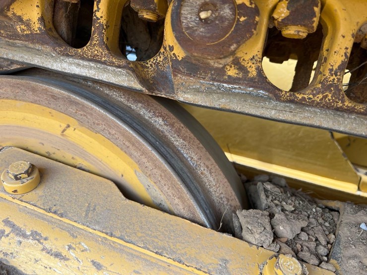 2021-caterpillar-d4-lgp-image-12