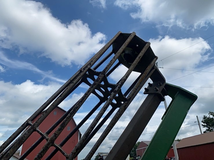 john-deere-200-image-25