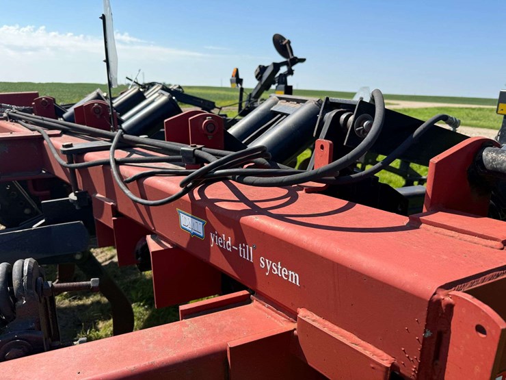 case-ih-730b-ecolo-tiger-disk-ripper,-rear-leveler,-30”-spacing,-2-bearings-are-out-but-2-good-used-image-32