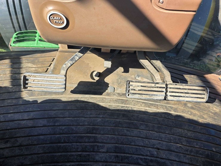 2004-john-deere-8320-image-65
