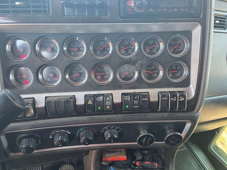 2013-kenworth-t660-image-39