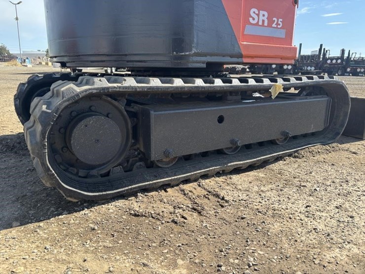 kubota-sr25-hydraulic-excavator-image-20