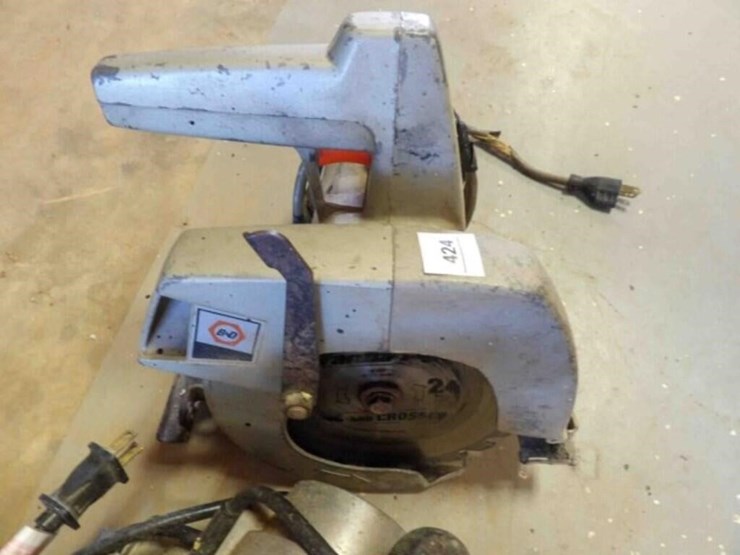 2---electric-hand-saws,-1---belt-sander-image-2