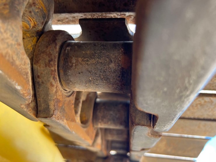 2021-komatsu-d39px-24-image-13