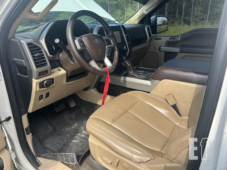 2020-ford-f150-image-13