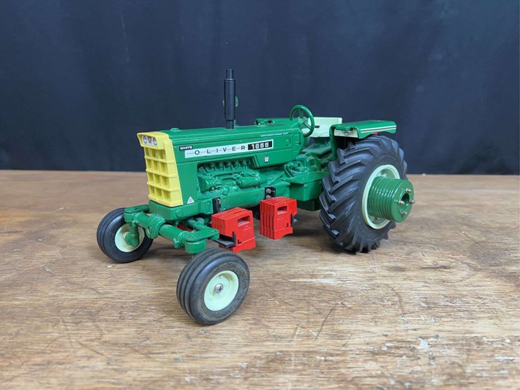 1/16-oliver-1655-customized-image-1
