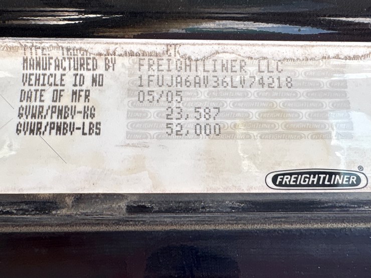 2006-caterpillar-10-image-18