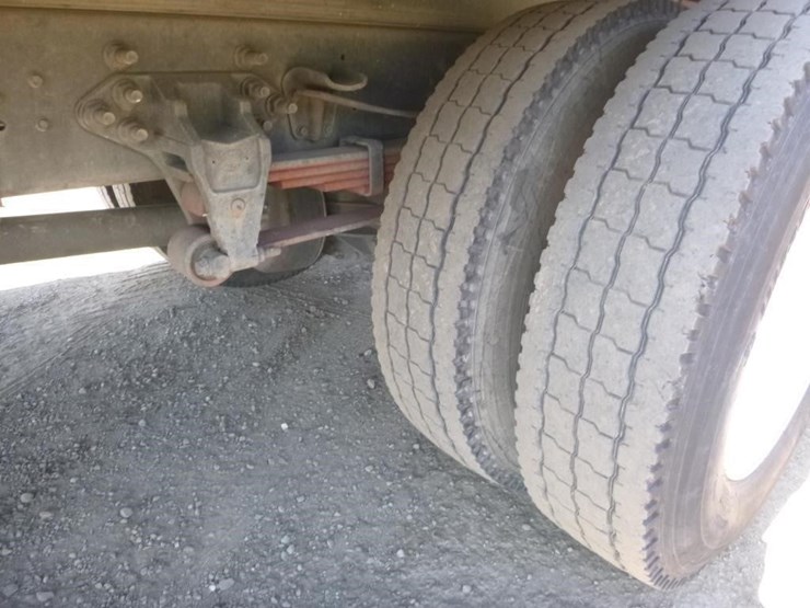 2017-ford-f650-image-22